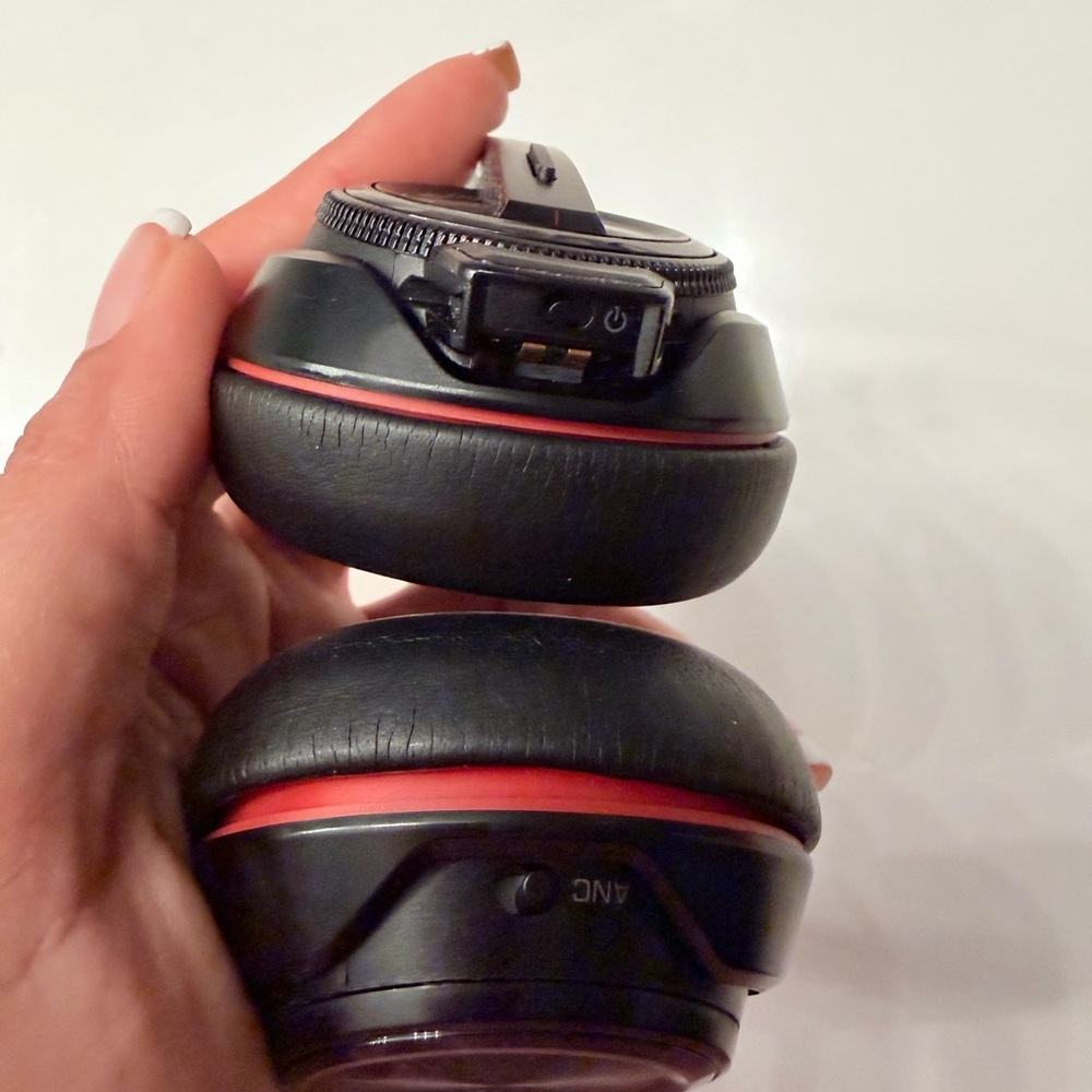 Poly Wireless Headset - Picture 3 of 3